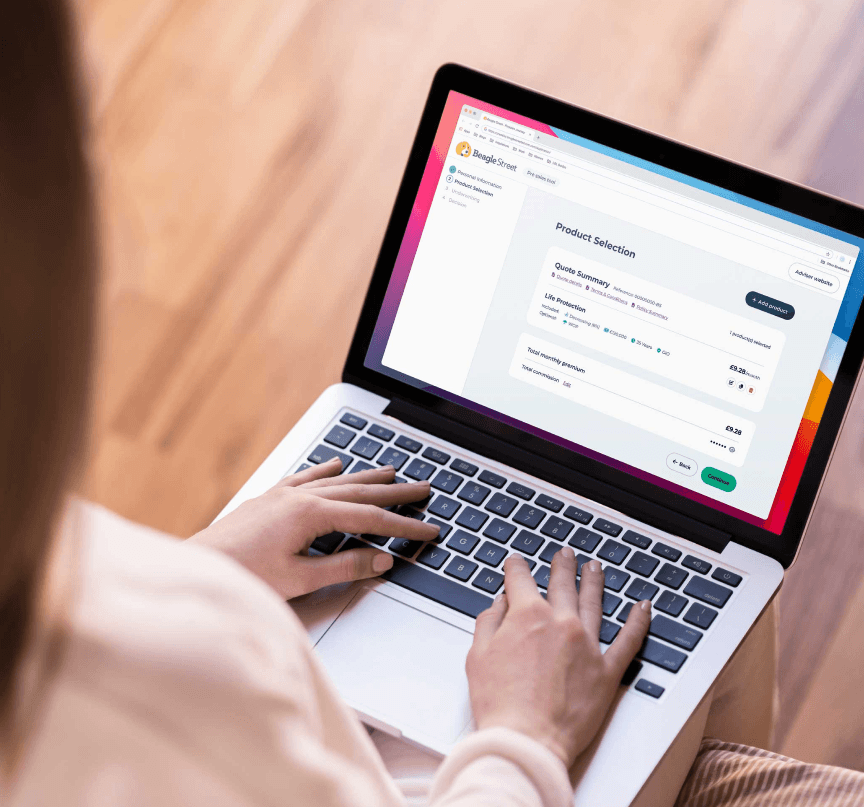 beaglestreet-woman-on-laptop